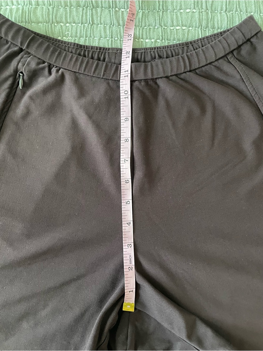 Womens Chocolate Brown Nike Loose Fit Shorts Size S Zip Pocket - Picture 8 of 9